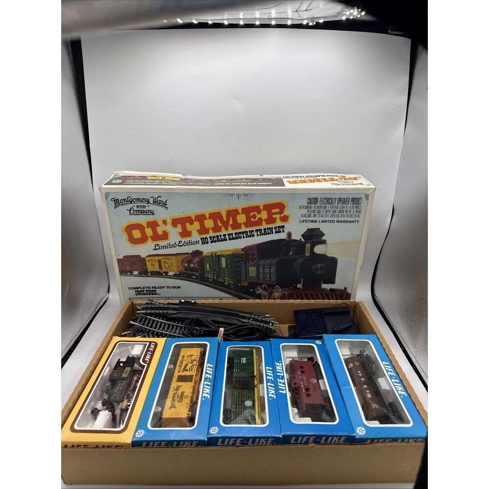 HO Scale Life-Like Train Set Ol'Tmer Limited Edition Montgomery Ward & Co,